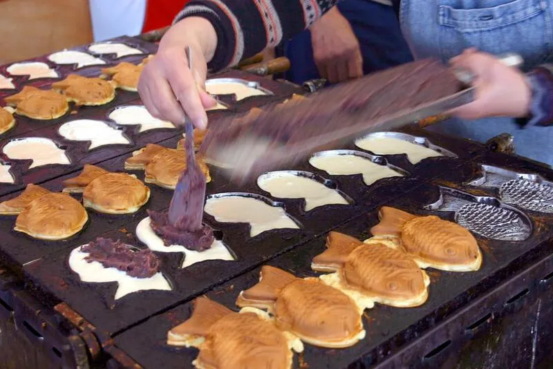 Making of the fish donut